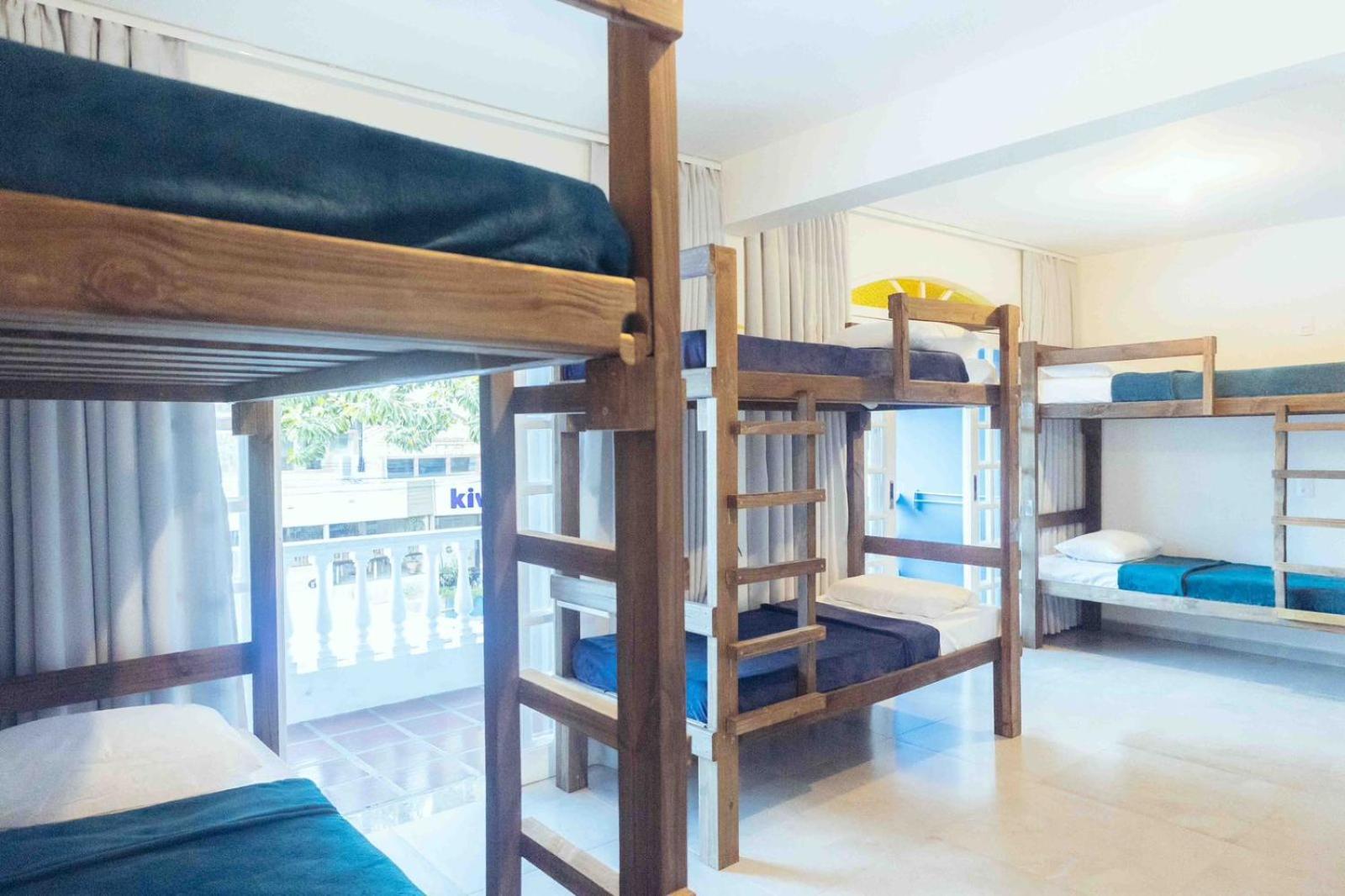Sea Wolf Hostel - Lagoa Da Conceicao Florianópolis Екстериор снимка